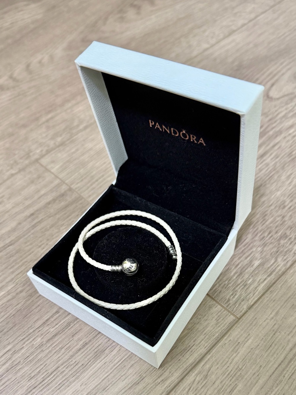 Pandora Double Champagne White Leather Bracelet with Pandora Clasp, Excellent!